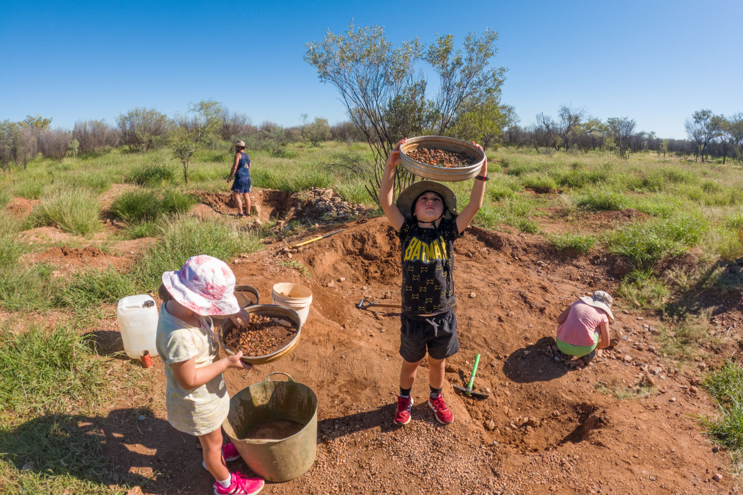 Gold prospecting and gem stone fossicking near Brisbane - Brisbane Kids
