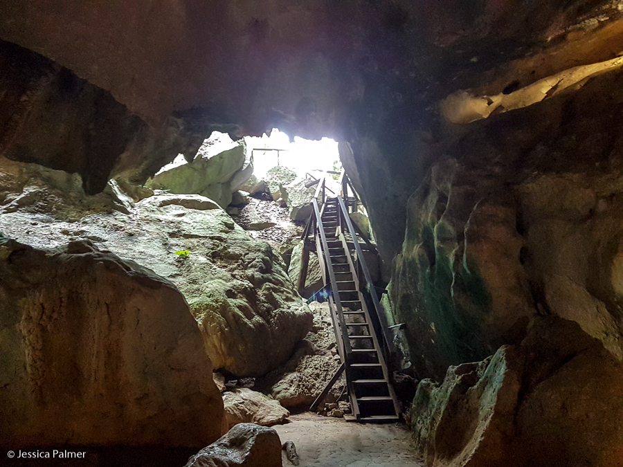 capricorn caves
