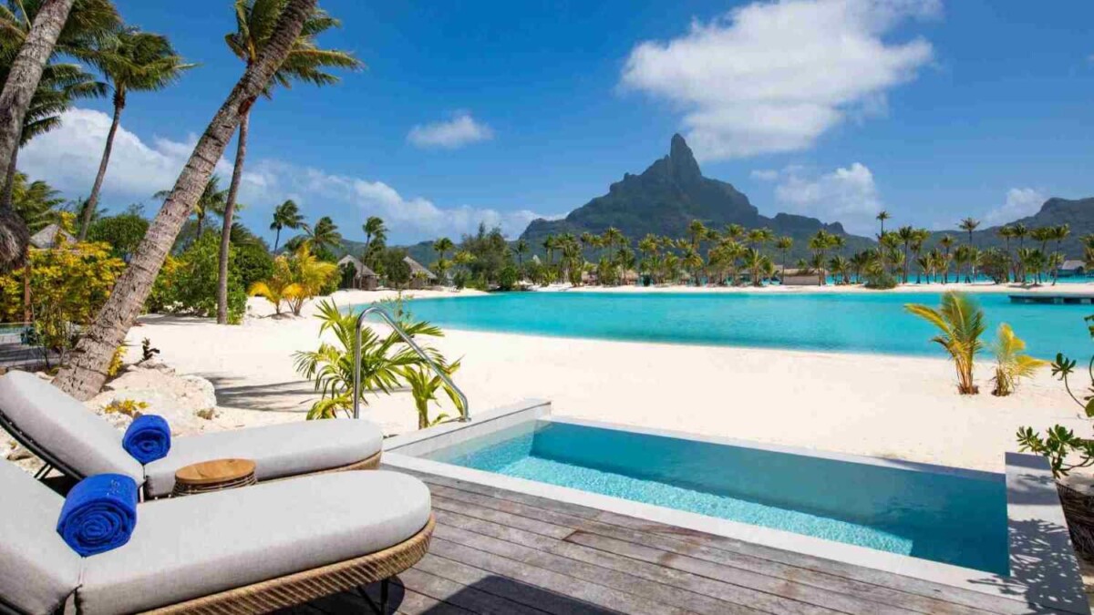 Bora Bora vs Mo’orea: Which French Polynesian Island is Better for Families?