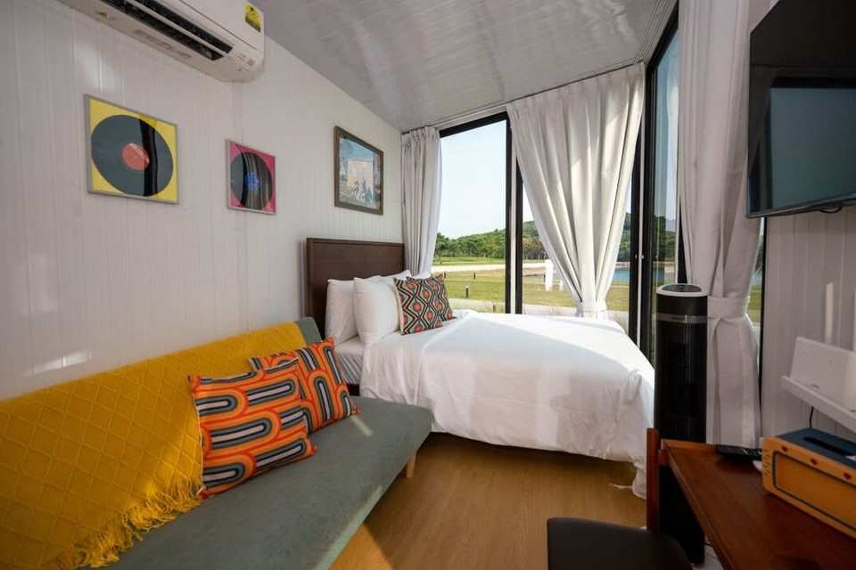 lazarus island tiny house