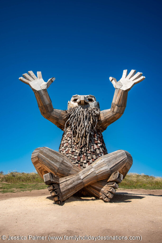 Giants of Mandurah - Santi Ikto