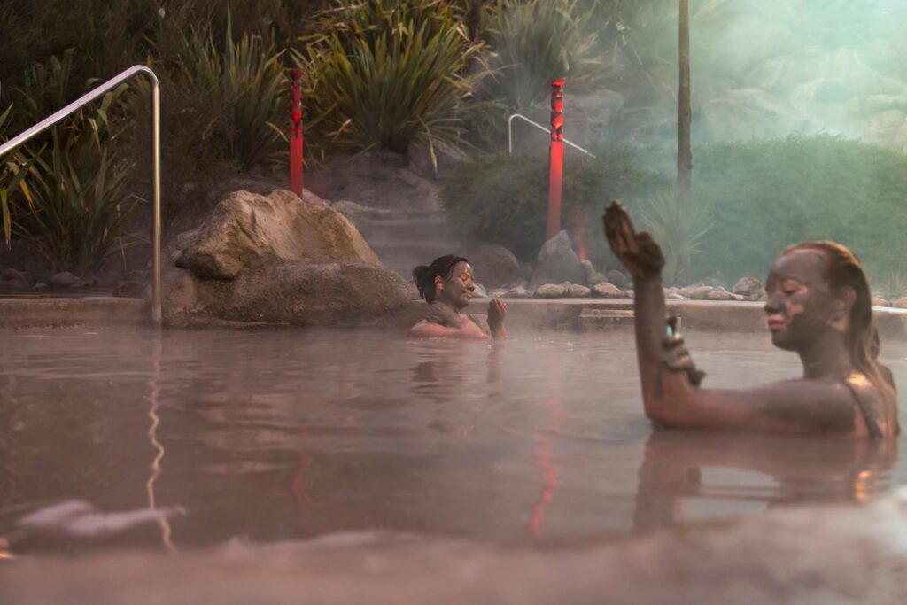 famous landmarks in New Zealand