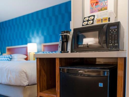 Howard Johnson Anaheim Review