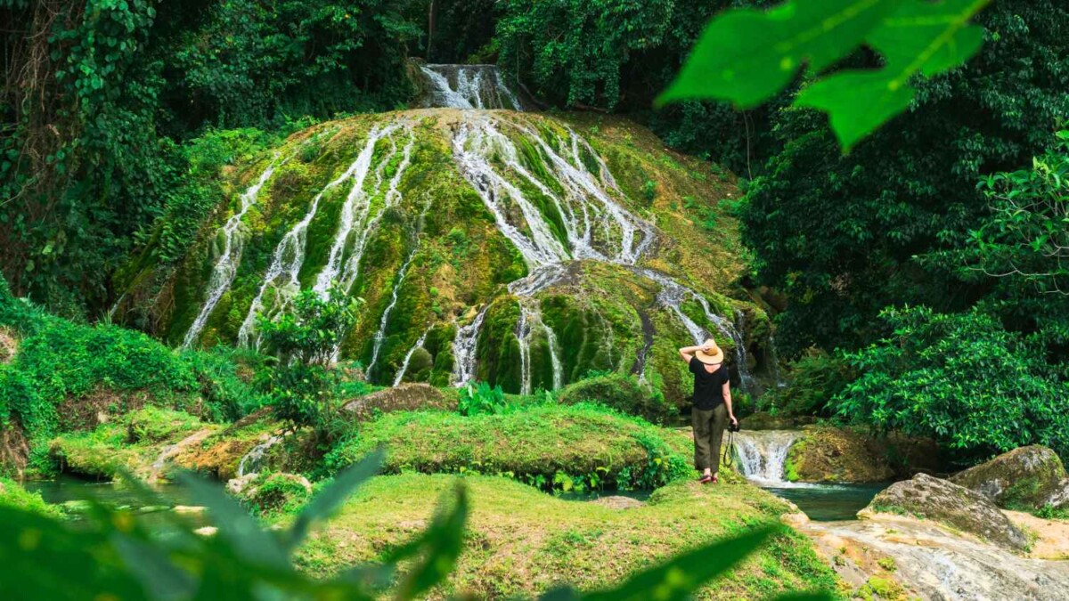 things to do Efate Vanuatu - Lololima Waterfalls