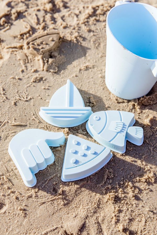 Packable beach toys